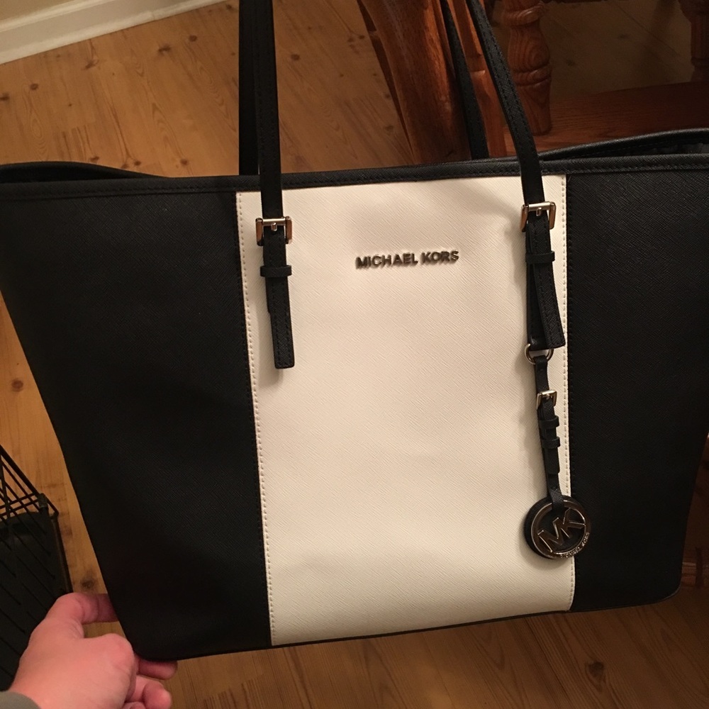 MK purse